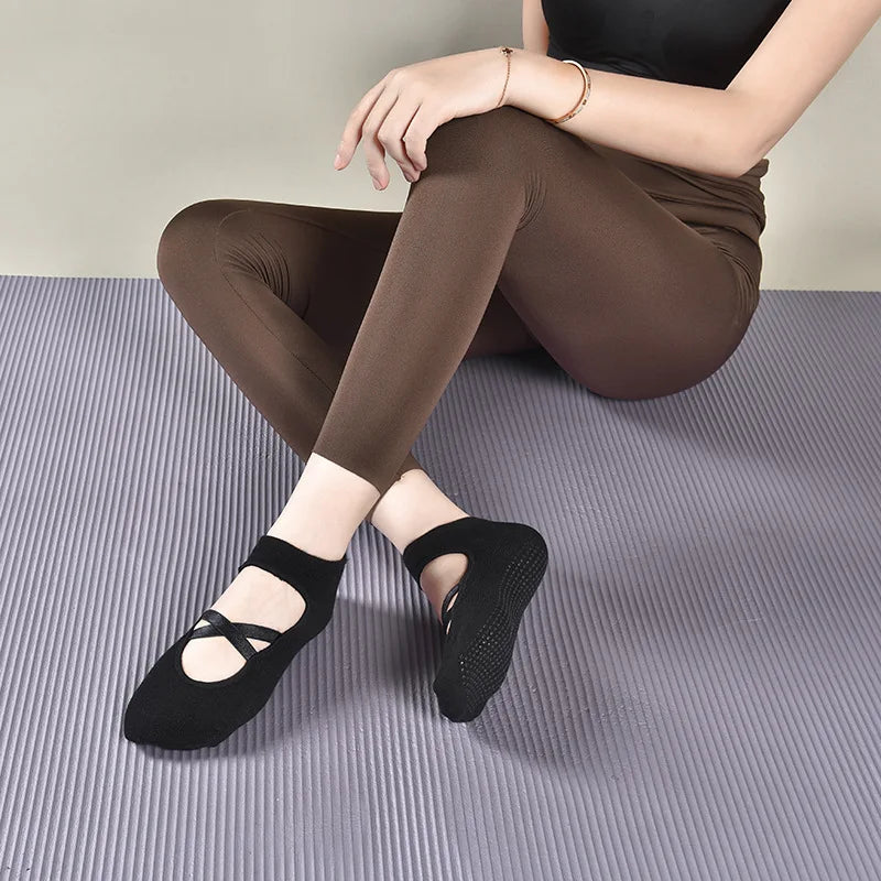 2 Pairs Breathable Cotton Sweat-absorbent Yoga Socks Silicone Anti-slip